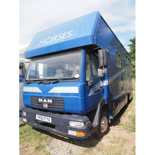 3015 - MAN horsebox. Runs and drives, showing 315,942 kms. Reg. YK05 FYA. V5 and key in office