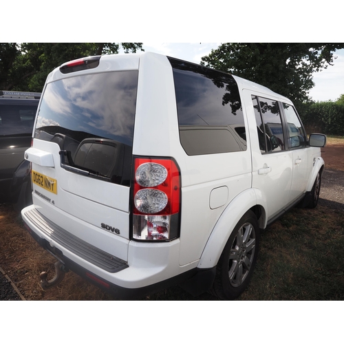 3049 - Land Rover Discovery SDV 6. 2993cc. Non runner. MOT until 11/12/25. Showing 175,834 hours. Reg. DG62... 