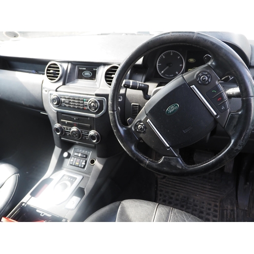3049 - Land Rover Discovery SDV 6. 2993cc. Non runner. MOT until 11/12/25. Showing 175,834 hours. Reg. DG62... 