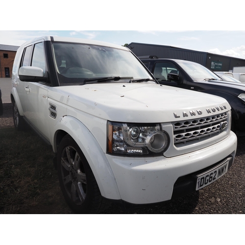3049 - Land Rover Discovery SDV 6. 2993cc. Non runner. MOT until 11/12/25. Showing 175,834 hours. Reg. DG62... 