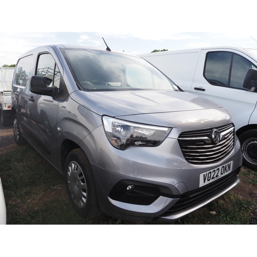 3052 - Vauxhall Combo 2000 Sportive van. 1500cc. MOT until 25/2/26. Runs and drives. Showing 75,521 miles. ... 