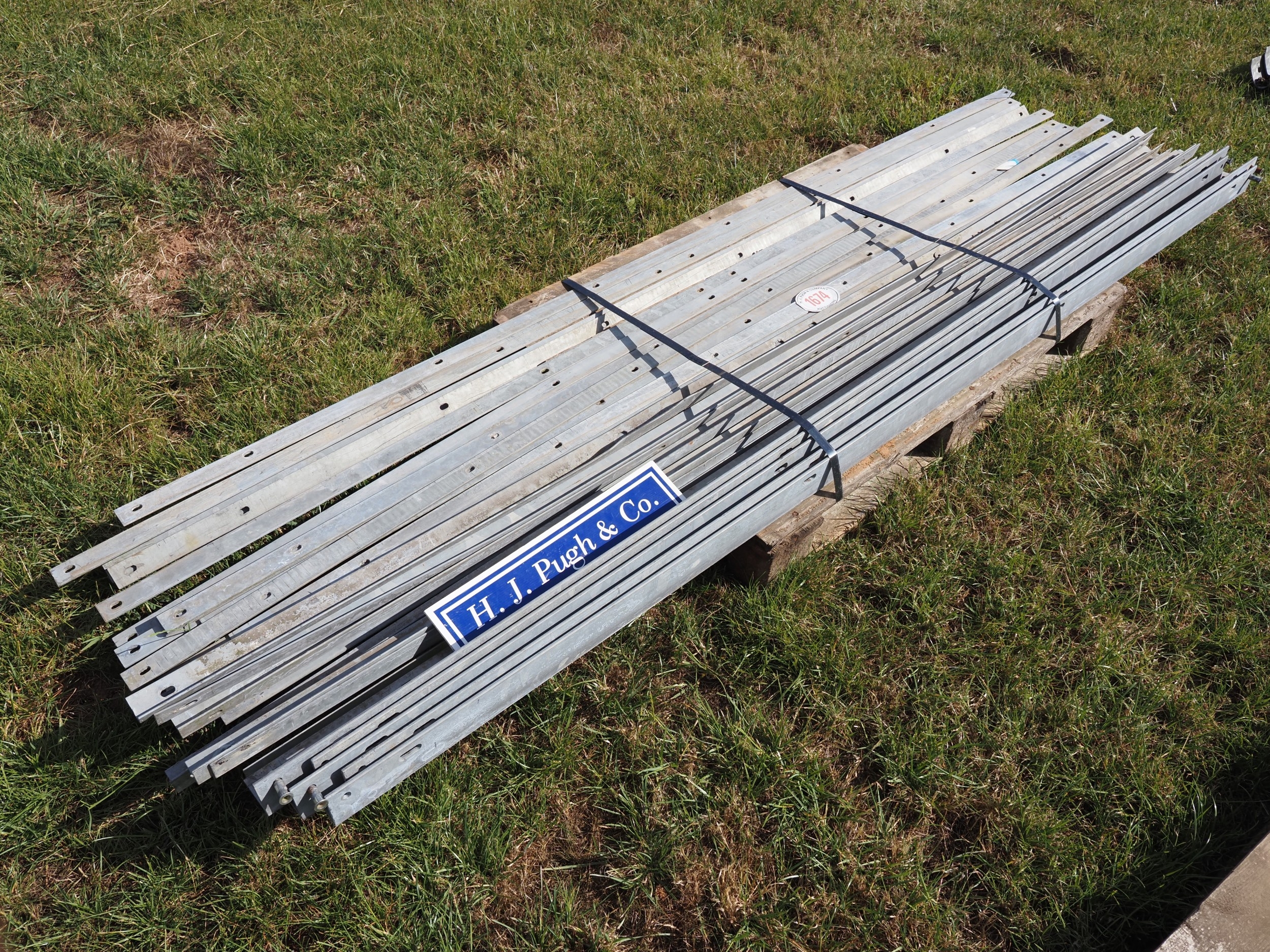 Mixed galvanised parts average 2 7m