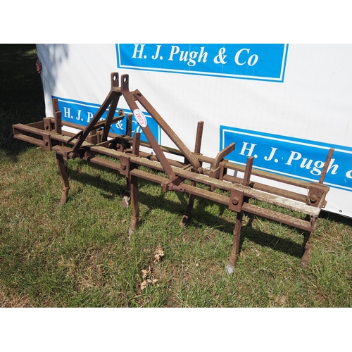 Lot 2023      