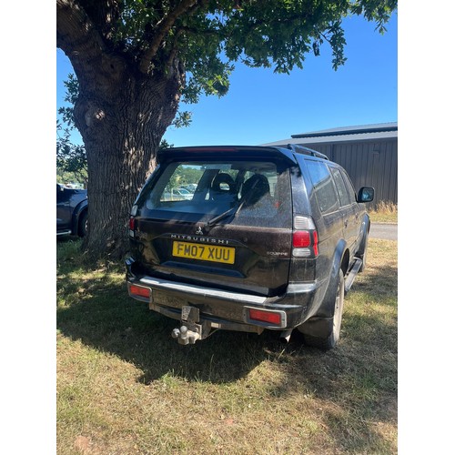 3061 - Mitsubishi Shogun Sports estate 2500 diesel. MOT expires 12/7/25. Showing 96,088 miles. Good tyres, ... 