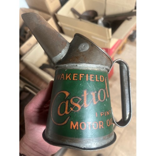 55 - Oil cans and jugs - 8