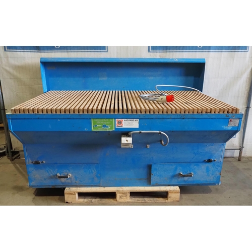 Lot 236       