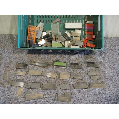 Lot 256       