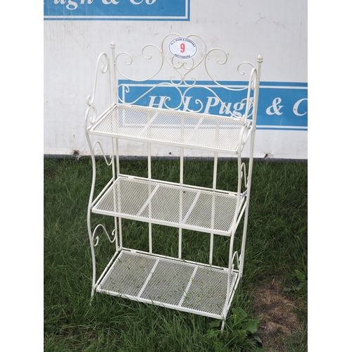 Lot 9         