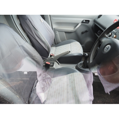 3033 - Volkswagen Caddy TDI van. No MOT. Showing 118,093 miles. Declared Cat. D 19/10/2011. No MOT. Reg. PK... 