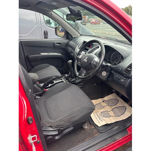 3035 - Mitsubishi L200. MOT until 28/06/26. Showing 122,018 miles. Driven to sale site, genuine reason for ... 