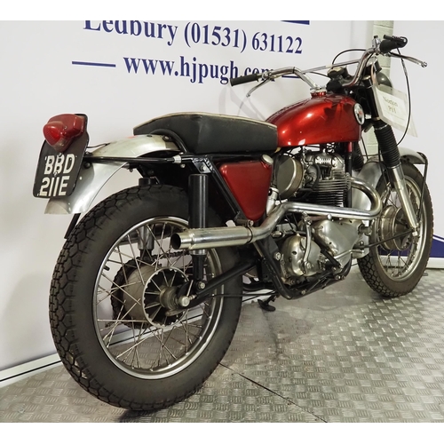 805 - Norton P11 scrambler motorcycle. 1967. 500cc
Frame No. 121597
Engine No. 11/121597
Engine turns over... 