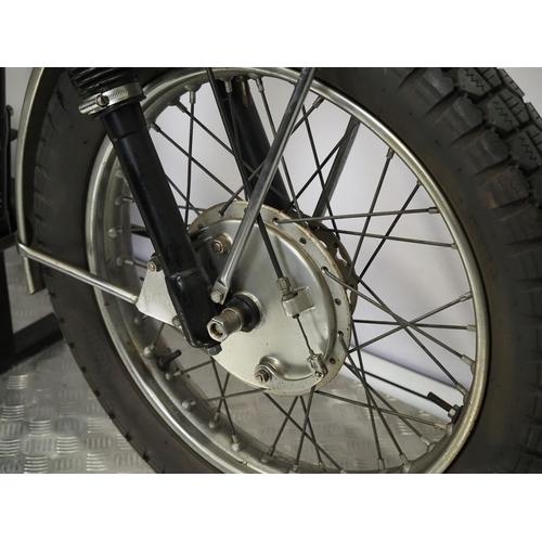 823 - Velocette Viper 350 scrambler motorcycle. 350cc. 1960
Engine No. VR4225
Engine turns over with compr... 