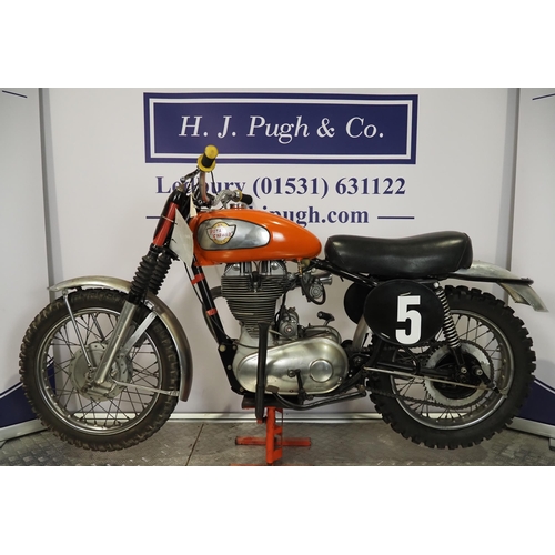 824 - Royal Enfield Fury motorcycle. 1965. 499cc
Frame No. 16877
Engine No. 3337
Engine turns over with co... 