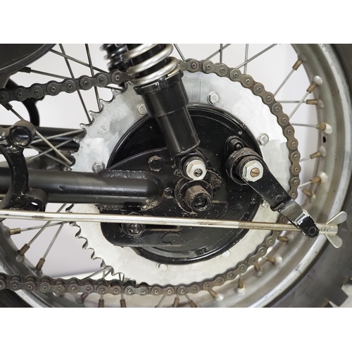 824 - Royal Enfield Fury motorcycle. 1965. 499cc
Frame No. 16877
Engine No. 3337
Engine turns over with co... 