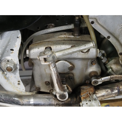 833 - Velocette Metisse scrambler. 350cc
Frame No. 109
Engine No. MAC 23454
Engine turns over with compres... 