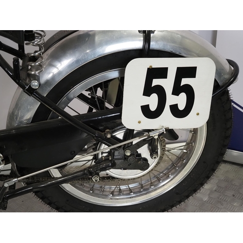 839 - Matchless G80 motorcycle. 500cc
Engine No. 7/G80 28990 R/R K
Engine turns over with compression but ... 
