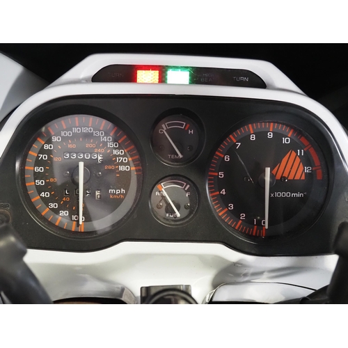 851 - Honda CBR 1000F motorcycle. 1989. 999cc.
Starts and runs but may require light recommissioning. 
Reg... 