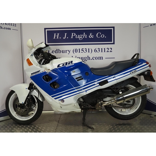 851 - Honda CBR 1000F motorcycle. 1989. 999cc.
Starts and runs but may require light recommissioning. 
Reg... 