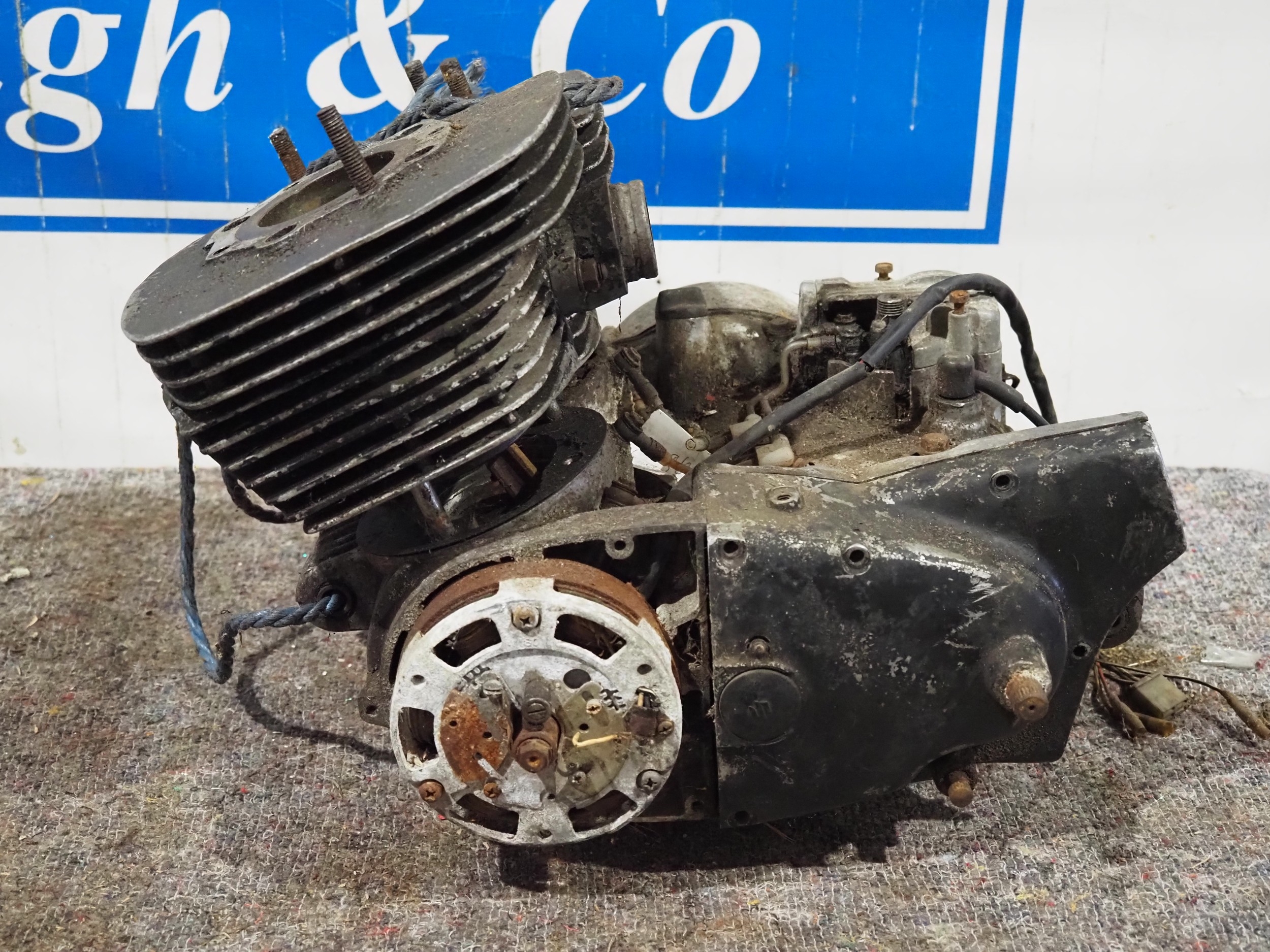 Suzuki T500 engine spares