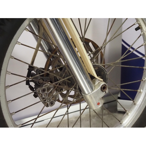 849 - Yamaha YZ125 motocross bike. 1989. 125cc
Engine turns over with compression but has been dry stored ... 