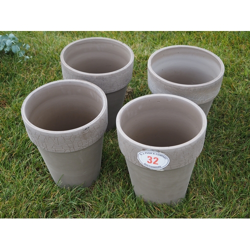 32 - Planters - 4