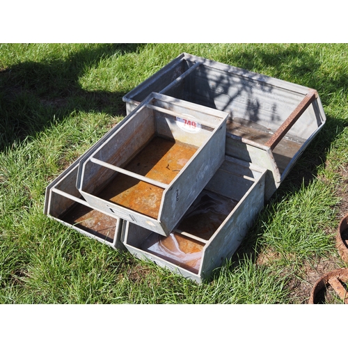 Various stacking boxes - 4