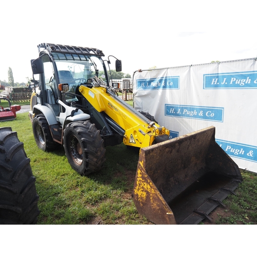 Kramer Allrad 480T loader. Runs and drives. C/w bucket. Reg. WS05 UTK