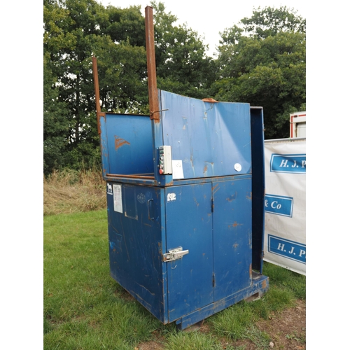 Lot 3015      