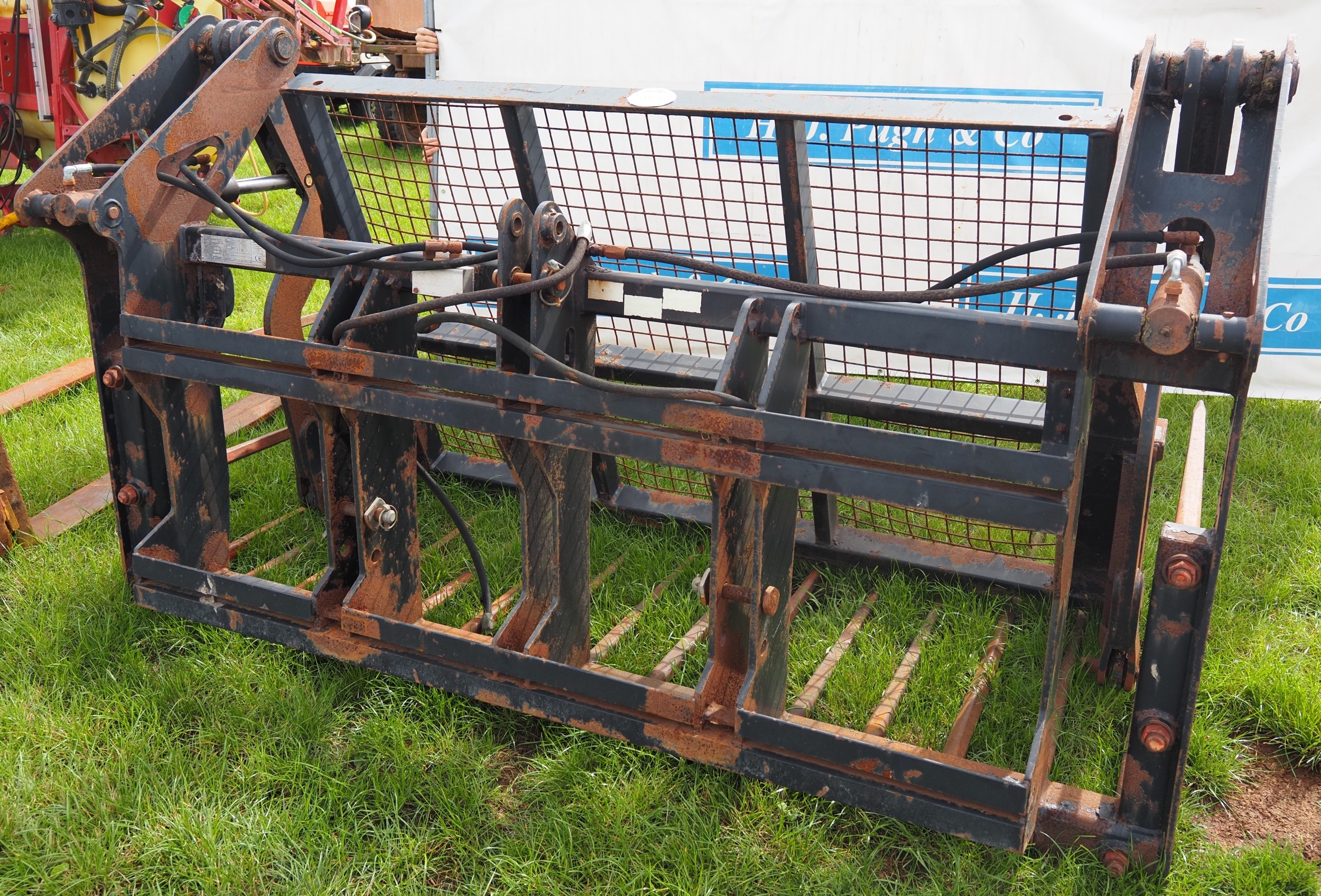 Albutt heavy duty push off buck rake