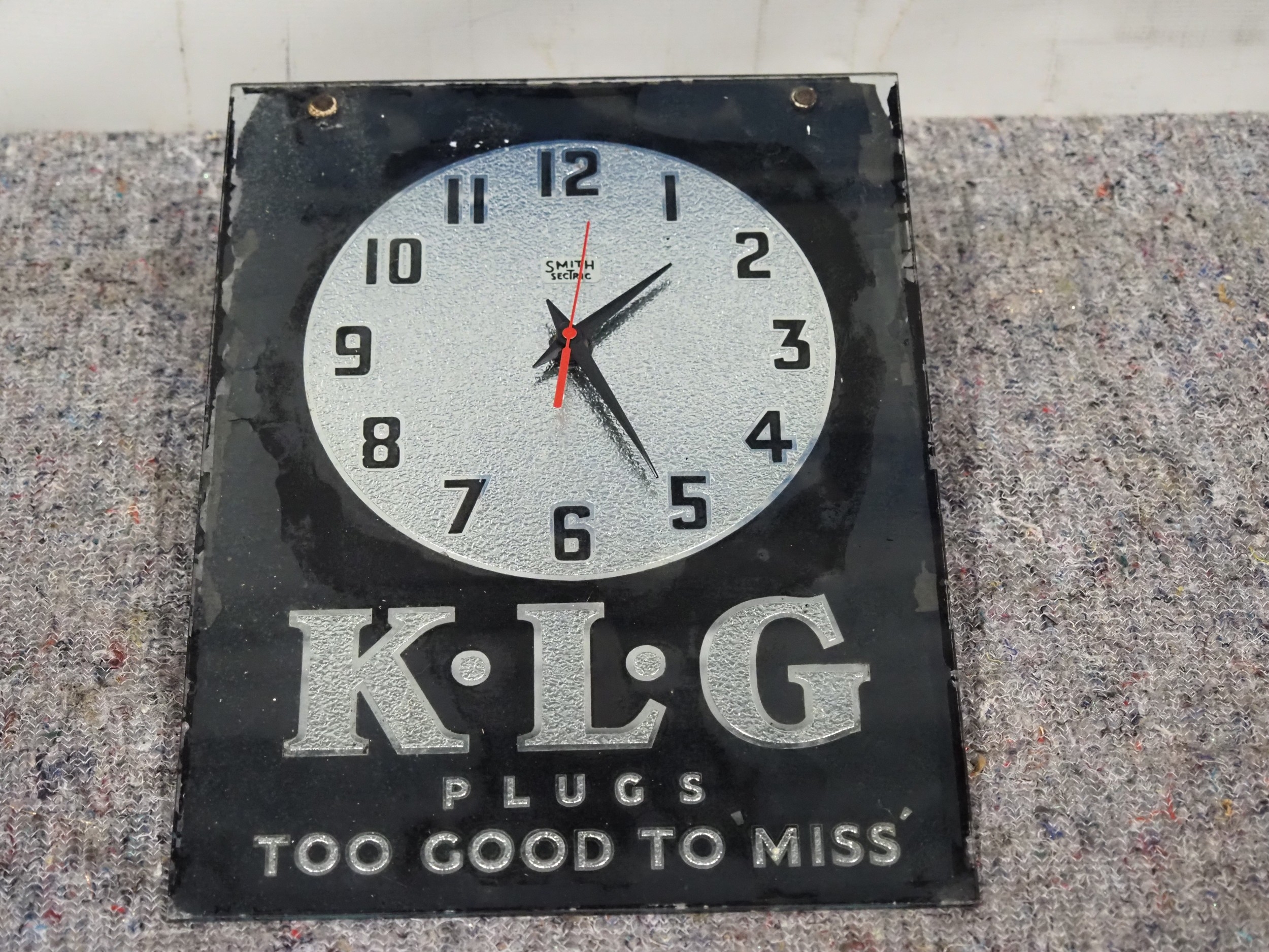 KLG glass clock 14