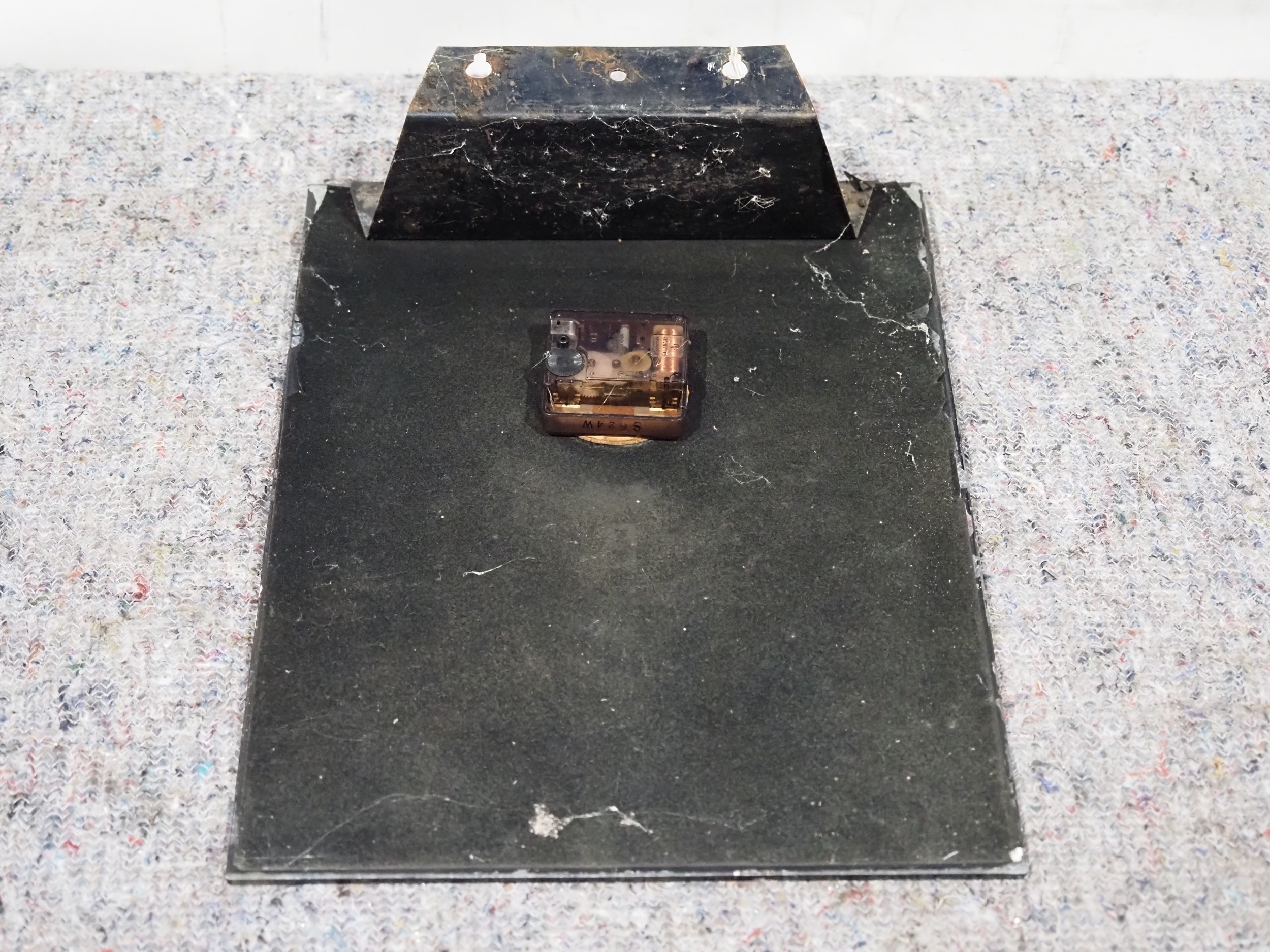 KLG glass clock 14