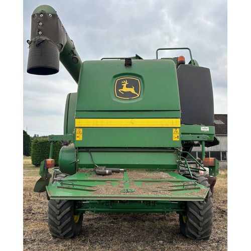John Deere T550i Hillmaster combine, straw chopper. 2015. Auto trac and ...