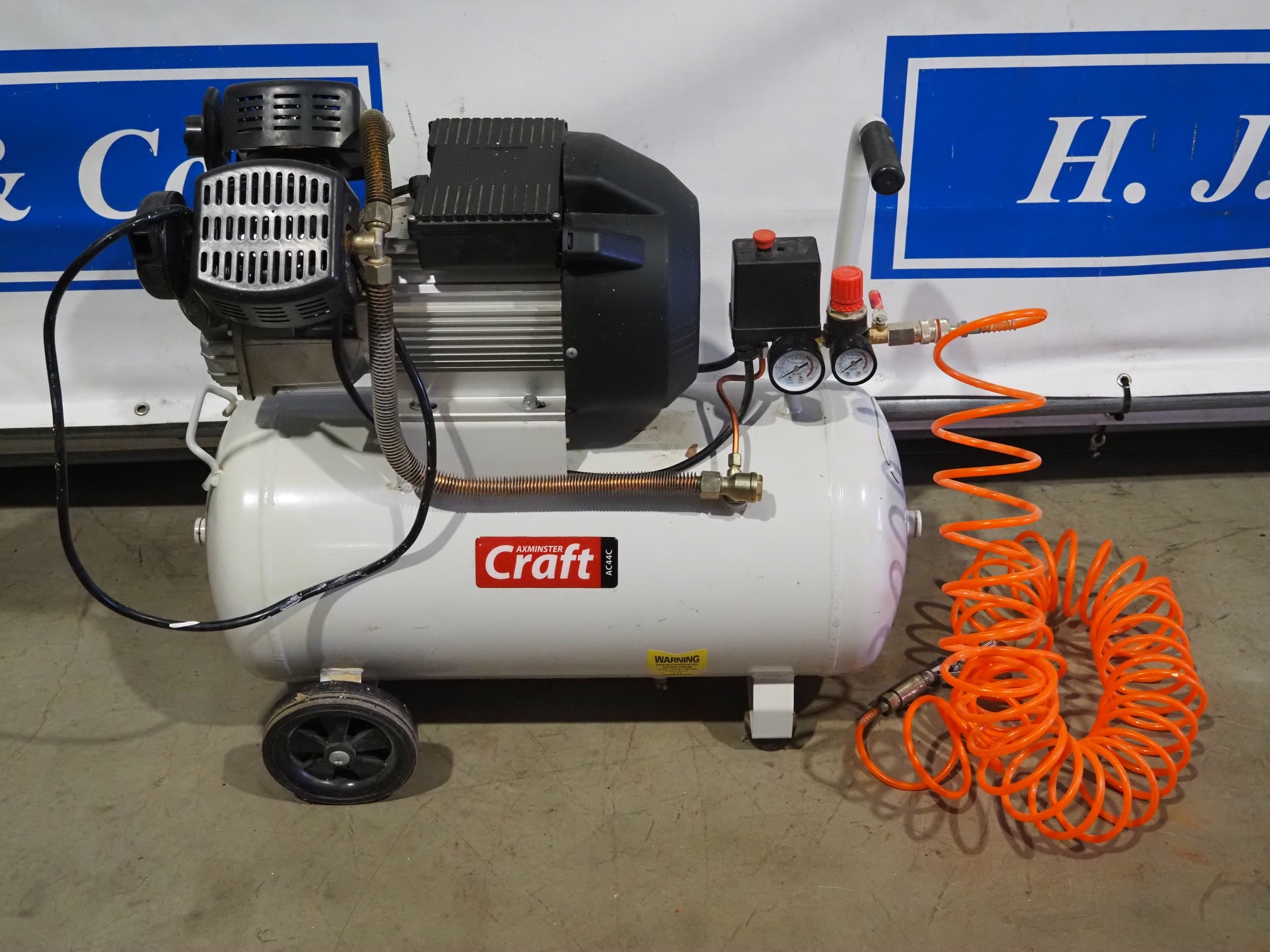 Axminster AC44C air compressor, 240v