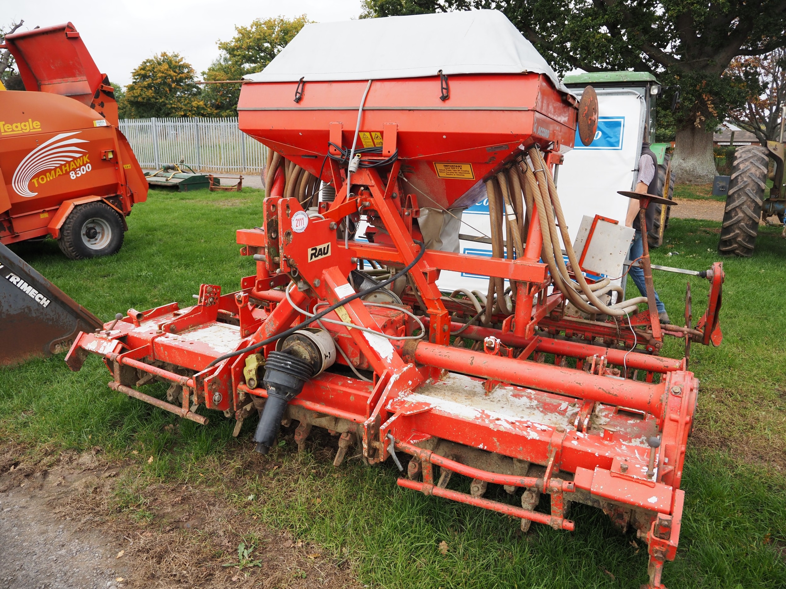 Kverneland RDP30/A rotospike packer and Accord drill