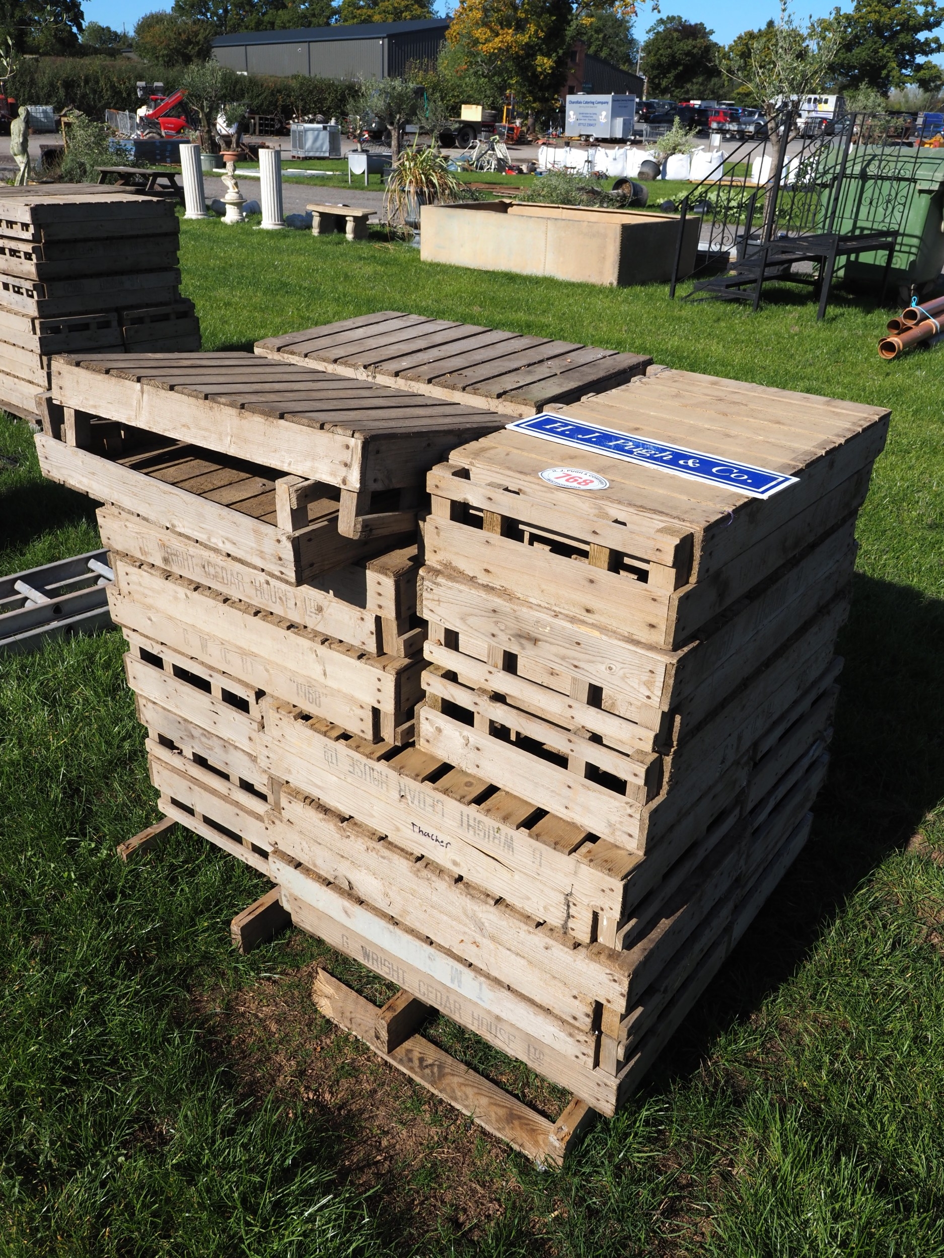 Wooden apple chitting trays