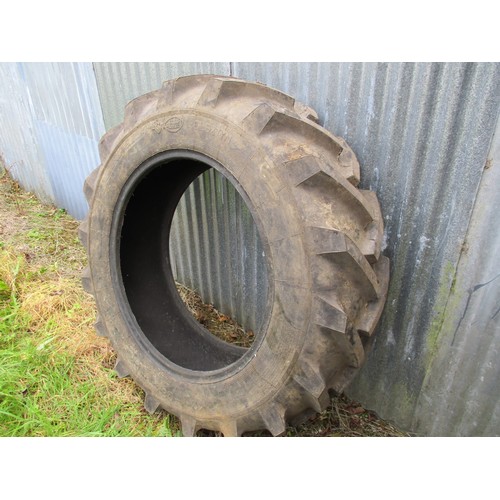 35 - Tyre 12.4x28, as new - 1