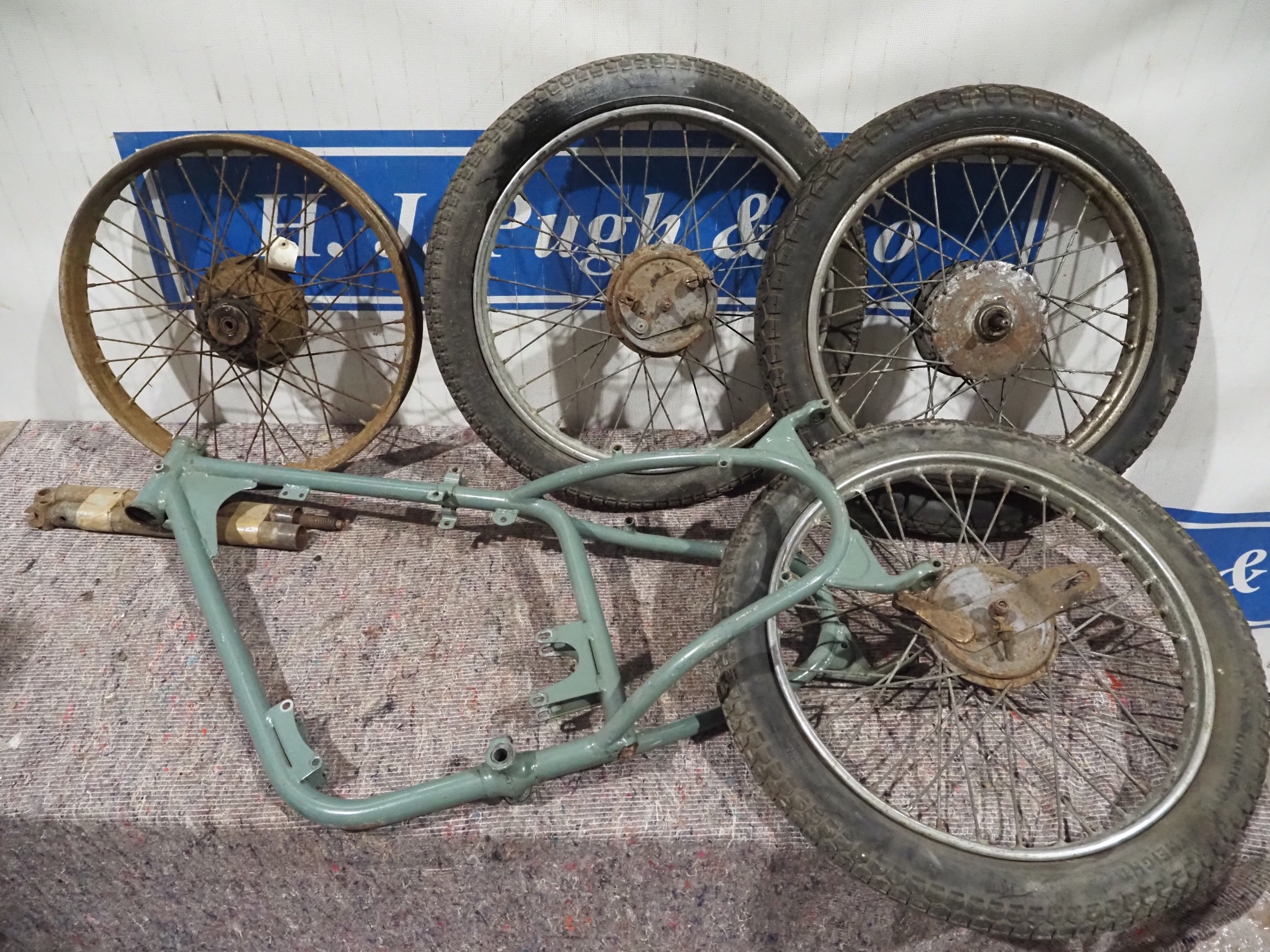BSA Bantam D1 plunger frame and wheels