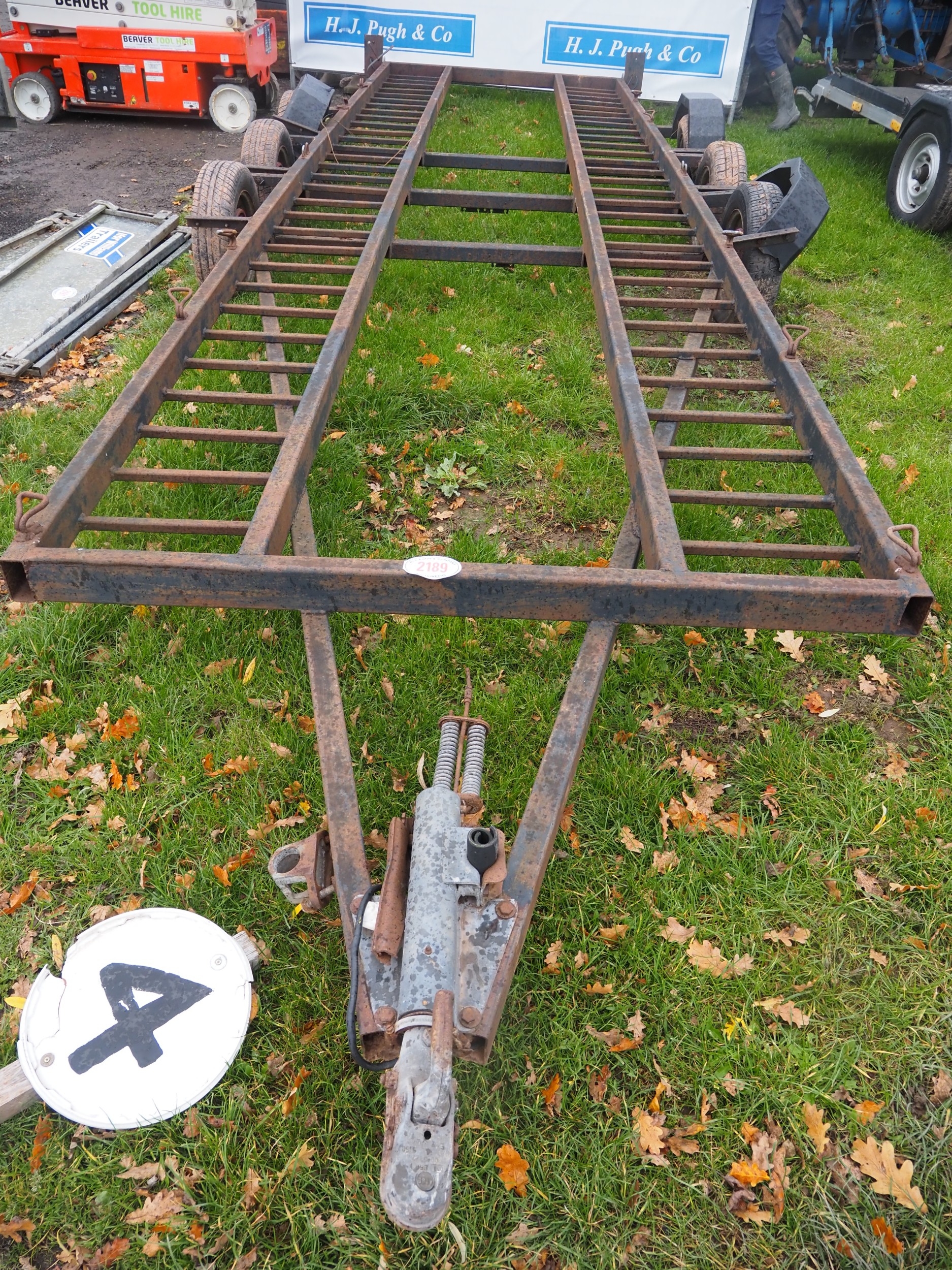 Tri axle transporter. Needs repair