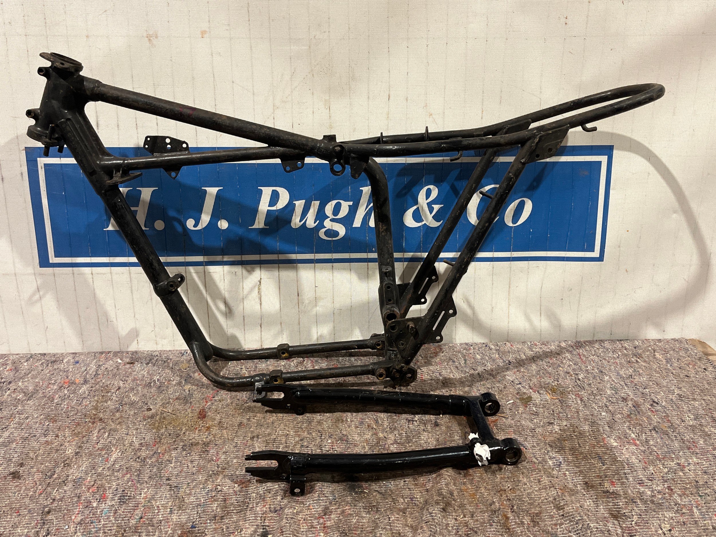 Triumph T100T Daytona frame with swing arm. Frame No. GD55809