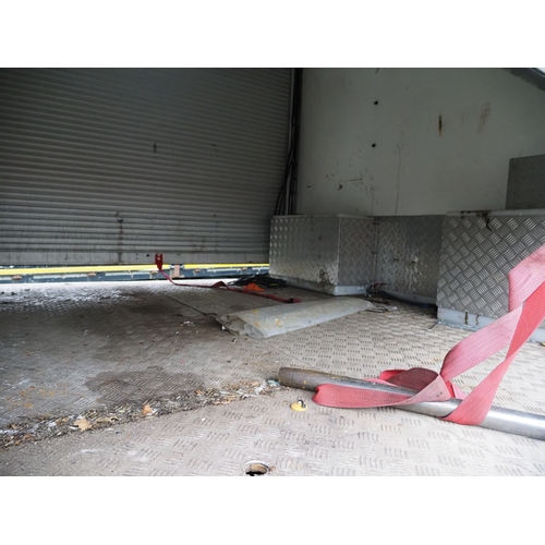 3005 - Iveco E6 180E25 17ton lorry, 2015. Showing 117,278kms. MOT until 31/12/25. Reg. NX15 OOD. Keys. Copy... 