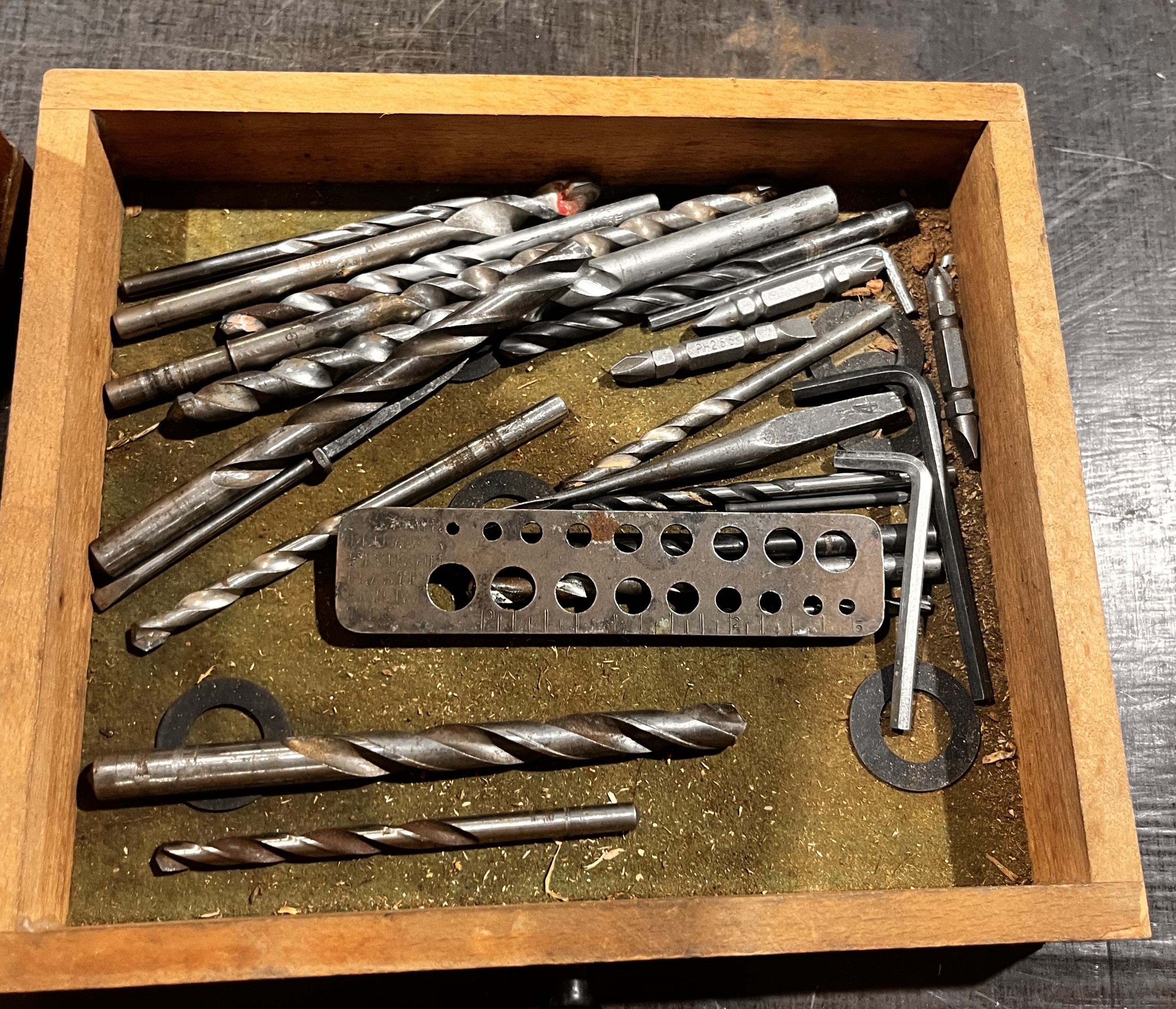 Emir of London wooden tool chest and contents
