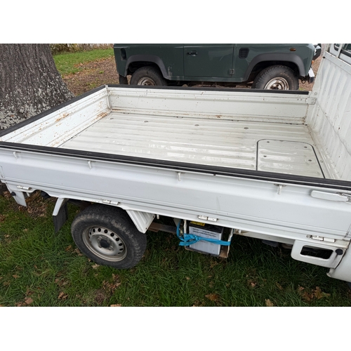 3025A - Daihatsu Hijet mini van. 4 Wheel drive. 2005. Drove over 50 miles to the Saleroom. Recent MOT. Reg C... 