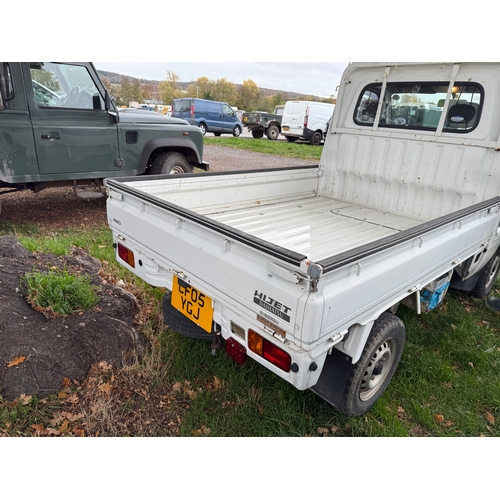 3025A - Daihatsu Hijet mini van. 4 Wheel drive. 2005. Drove over 50 miles to the Saleroom. Recent MOT. Reg C... 