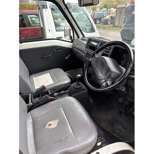 3031B - Subaru Sambar 4WD mini van. Runs and drives. 2000. Recent MOT.  Reg V883MAU. V5 in office