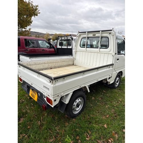3031B - Subaru Sambar 4WD mini van. Runs and drives. 2000. Recent MOT.  Reg V883MAU. V5 in office