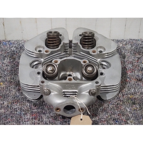 BSA alloy twin cylinder head with detachable manifold