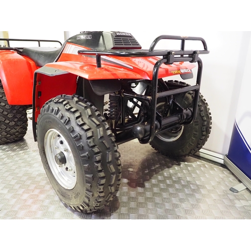 27 - Honda TRX250 quad bike. 1985. 250cc
Frame No. JH3TE0608FC004958
Engine No. TE06E5002944
Engine turns... 