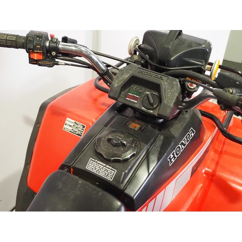 27 - Honda TRX250 quad bike. 1985. 250cc
Frame No. JH3TE0608FC004958
Engine No. TE06E5002944
Engine turns... 