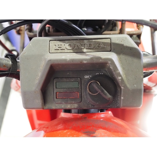 26 - Honda Big Red trike. 1985
Frame No. TE0406FM095435
Engine No. TE04E-5148971
No docs. Key