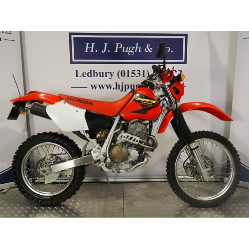 55 - Honda XR400R motocross bike. 2004. 400cc
Frame No. JH2NE03A63M440031
Engine No. NE03E-2601316
Engine... 